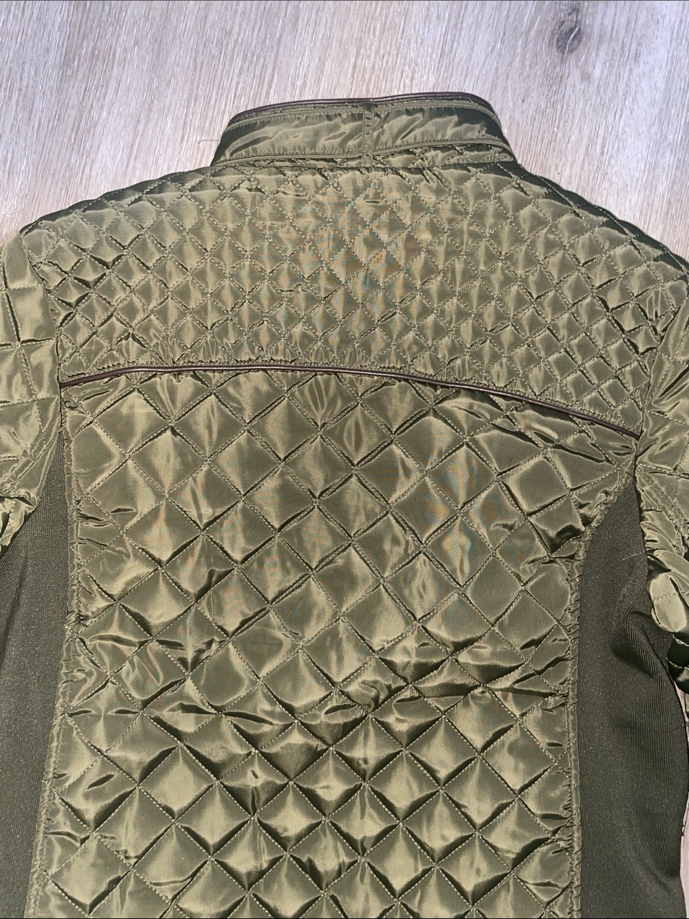 Quilted Olive Green Women's Puffer Jacket with Stand Collar - Picture 9 of 12